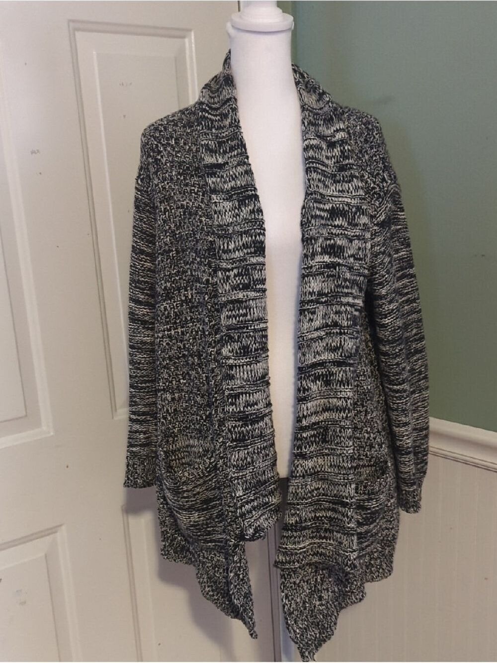 Forever 21 Black White Marled Cardigan Draped Large